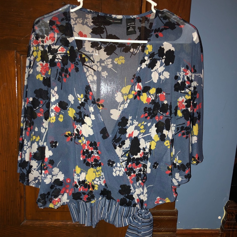 ✌️Last $$💧Sheer New York & Co Blouse